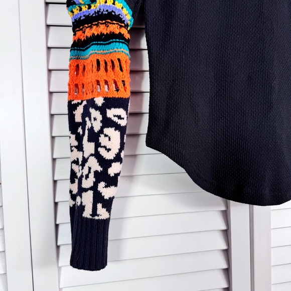 Free People Switch It Up Boho Thermal Mock Neck Crochet Cuff Top Black XL - Picture 4 of 9